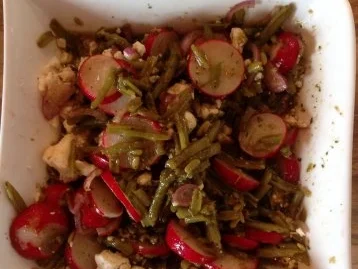 Rezept: Schneller Bohnen-Radieschen Salat mit Feta Bild Nr. 5 Schneller Bohnen-Radieschen Salat mit Feta - Rezept - Bild Nr. 5