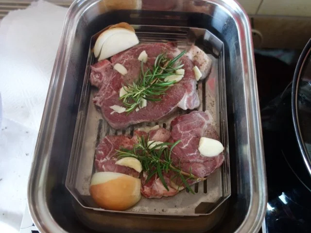 Geschmortes vom Schopf mit Knochen - Rezept - Bild Nr. 2