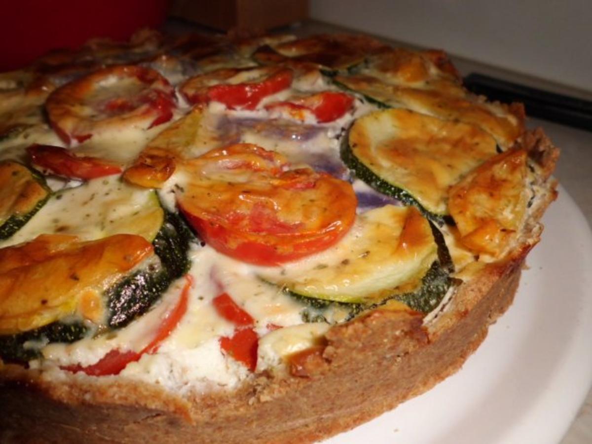 Pizza: Gemüse-Tarte &amp;quot;Punky Garden&amp;quot; - Rezept - kochbar.de
