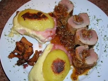 Schweinefilet gefüllt mit Pfifferlingen an Herrenkartoffeln - Rezept - Bild Nr. 4