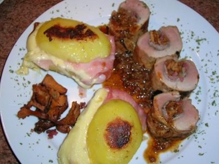 Schweinefilet gefüllt mit Pfifferlingen an Herrenkartoffeln - einfach ... Schweinefilet gefüllt mit Pfifferlingen an Herrenkartoffeln - einfach ...