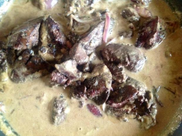 Putenleber mit Calvados-Sahnesoße und Kartoffel-Porree-Apfelpüree