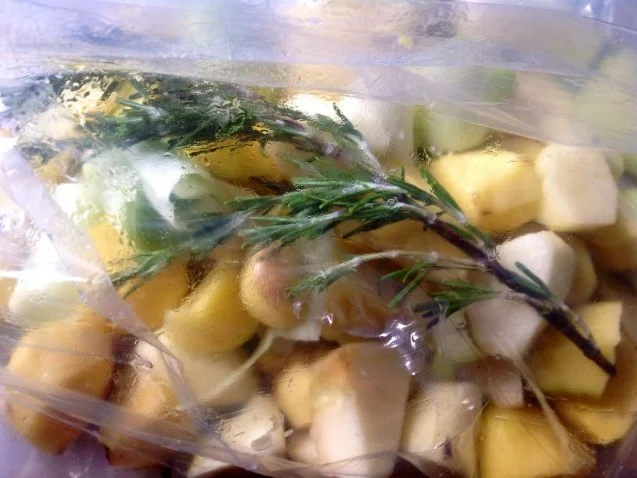 Rezept: Putenleber mit Calvados-Sahnesoße und Kartoffel-Porree-Apfelpüree Bild Nr. 6 Putenleber mit Calvados-Sahnesoße und Kartoffel-Porree-Apfelpüree - Rezept - Bild Nr. 6