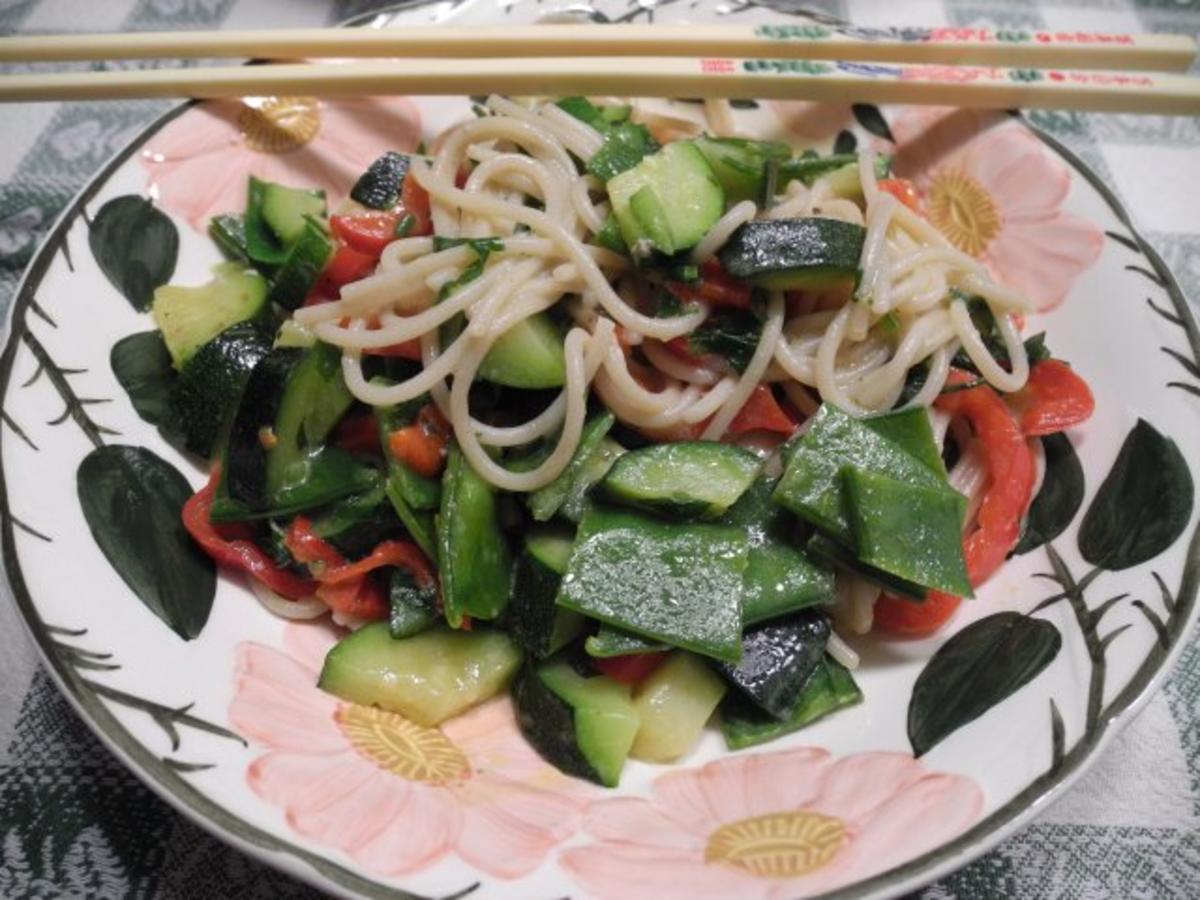 Gemüse - Pfanne mit Reisspaghetti - Rezept - Bild Nr. 4