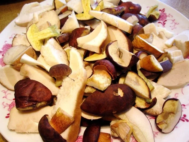 Rezept: Gemischte Waldpilze Bild Nr. 2 Gemischte Waldpilze - Rezept - Bild Nr. 2