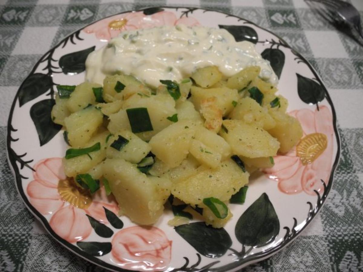 Bilder für Kartoffelschnitz mit Frühlingszwiebeln dazu Budwig-Quark mit Kurkuma - Rezept