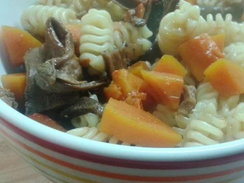 Butternut-Pasta mit Steinpilzen und Trüffelöl - Rezept