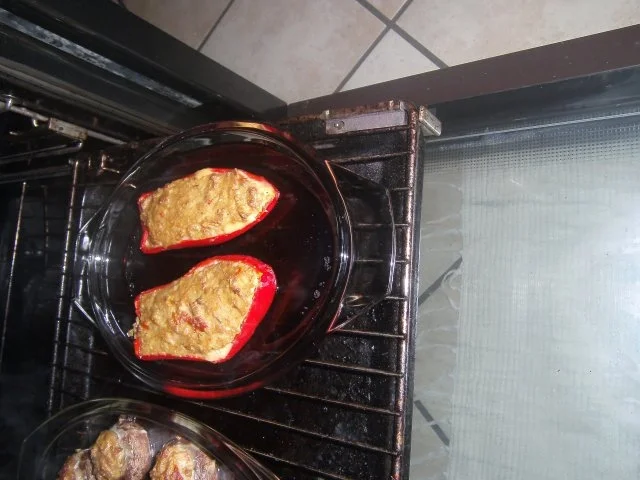 Rezept: Champignons und Spitzpaprika gefüllt mit Putenfarce Bild Nr. 10 Champignons und Spitzpaprika gefüllt mit Putenfarce - Rezept - Bild Nr. 10