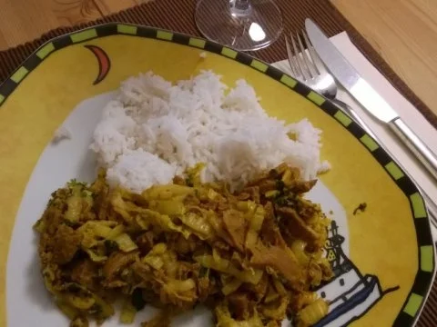 Rezept: Chinakohl aus dem Wok mit Veggie-Schnetzel Bild Nr. 2 Chinakohl aus dem Wok mit Veggie-Schnetzel - Rezept - Bild Nr. 2