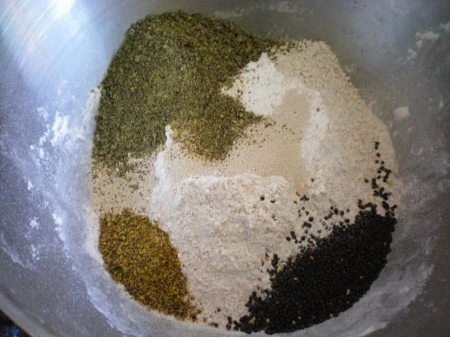 Brot: Roggen-Dinkelbrot mit Rapssamen - Rezept - Bild Nr. 3