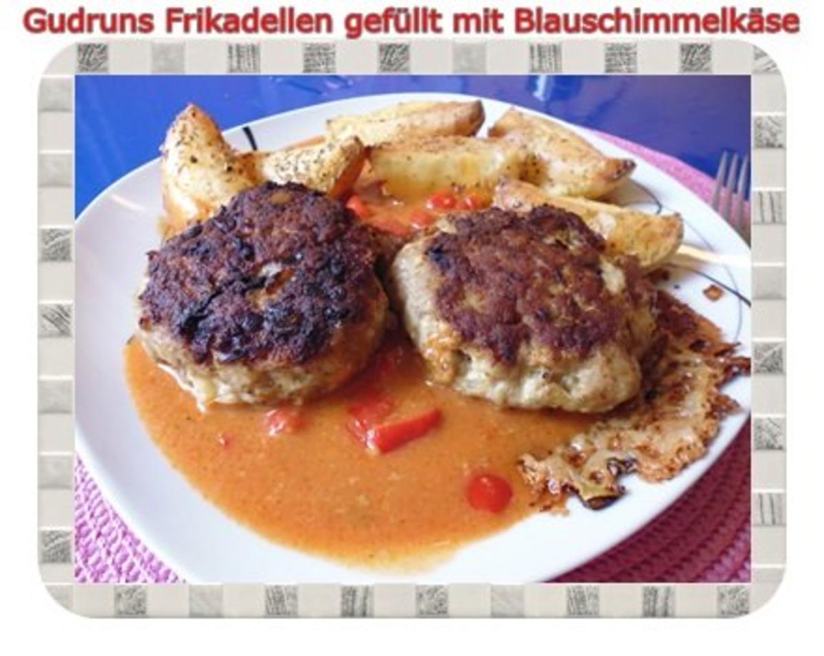 Bilder für Hackfleisch: Gefüllte Frikadellen mit Blauschimmelkäse und Tomaten-Gorgonzolasoße - Rezept