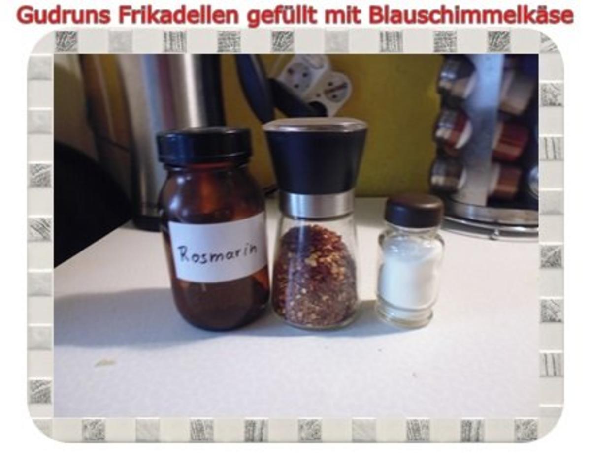 Hackfleisch: Gefüllte Frikadellen mit Blauschimmelkäse und Tomaten-Gorgonzolasoße - Rezept - Bild Nr. 10