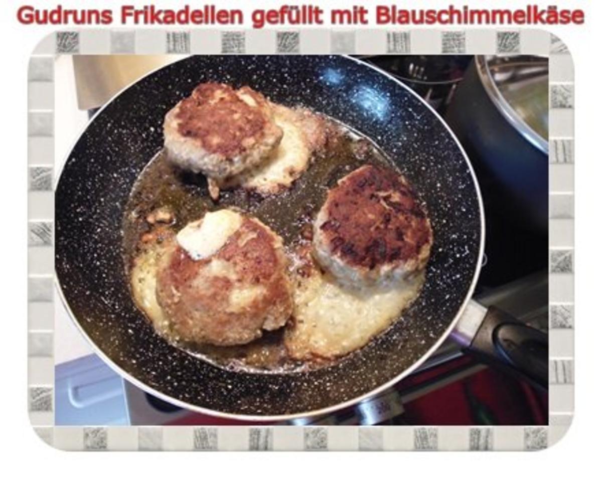Hackfleisch: Gefüllte Frikadellen mit Blauschimmelkäse und Tomaten-Gorgonzolasoße - Rezept - Bild Nr. 15
