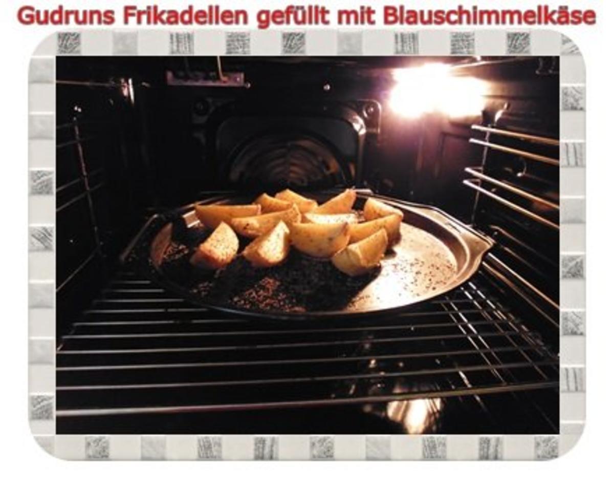 Hackfleisch: Gefüllte Frikadellen mit Blauschimmelkäse und Tomaten-Gorgonzolasoße - Rezept - Bild Nr. 16