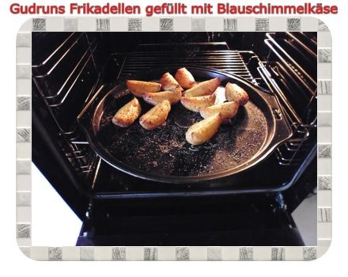 Hackfleisch: Gefüllte Frikadellen mit Blauschimmelkäse und Tomaten-Gorgonzolasoße - Rezept - Bild Nr. 17