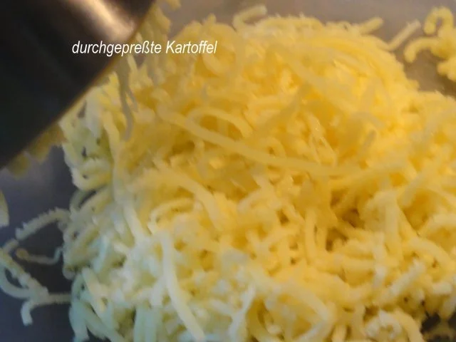 Rezept: Kartoffel: SCHUPFNUDELN - mein Grundrezept - Bild Nr. 7 Kartoffel: SCHUPFNUDELN - mein Grundrezept - - Rezept - Bild Nr. 7