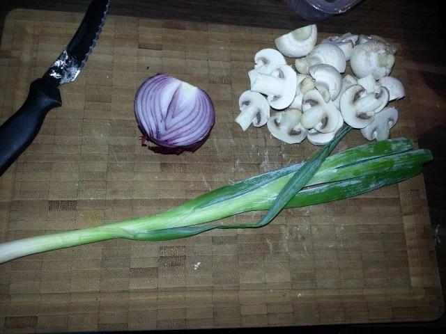 Schnitzel Wiener Art mit Röstzwiebeln und Bratkartoffeln - Rezept - Bild Nr. 2