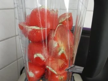 Rohe Tomatensoße an Kamut - Makkaroni - Rezept - Bild Nr. 3