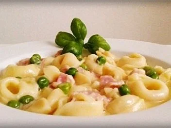Tortellini  in feiner  Schinken-Käsesauce - Rezept - Bild Nr. 2