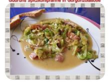 Gemüse: Spitzkohlpfanne in Gorgonzolasoße - Rezept