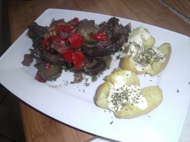 geschmorte - in Rotwein marinierte - Rinderbeinscheibe - Rezept