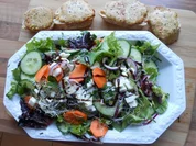 Gemischter Salat mit Welsh Rarebits - Rezept