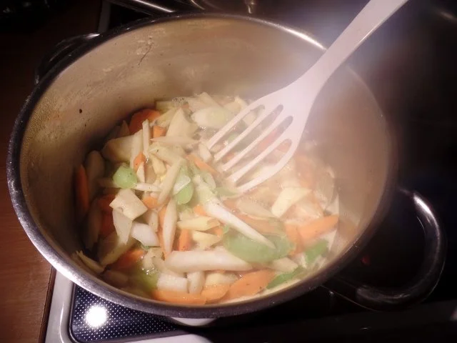 Wurzel-Schmortopf mit Lammkoteltts - Rezept - Bild Nr. 3