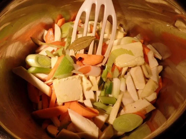 Wurzel-Schmortopf mit Lammkoteltts - Rezept - Bild Nr. 6