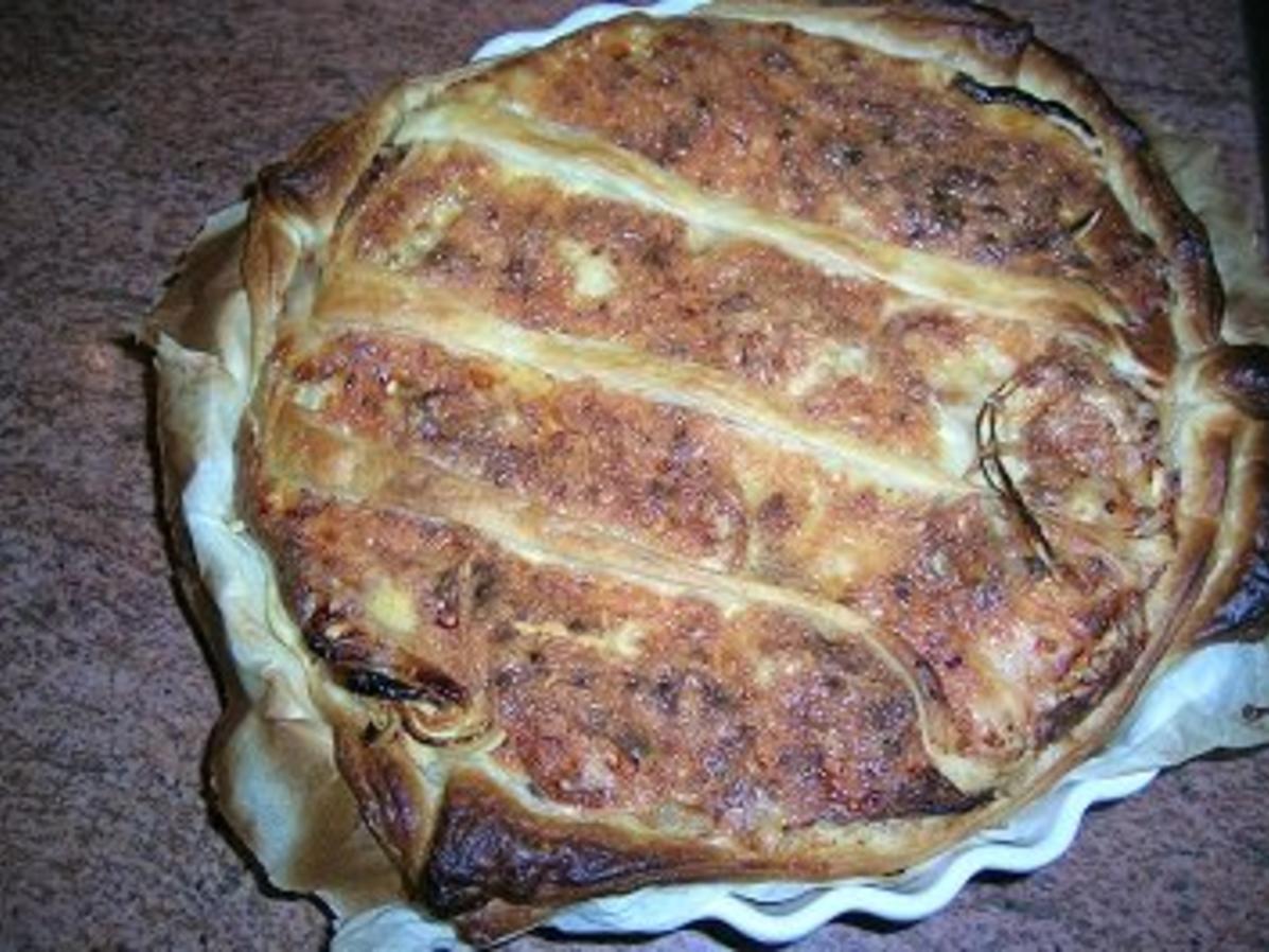 Quiche Lorraine - aus Blätterteig - nach unserer Art - Rezept - kochbar.de