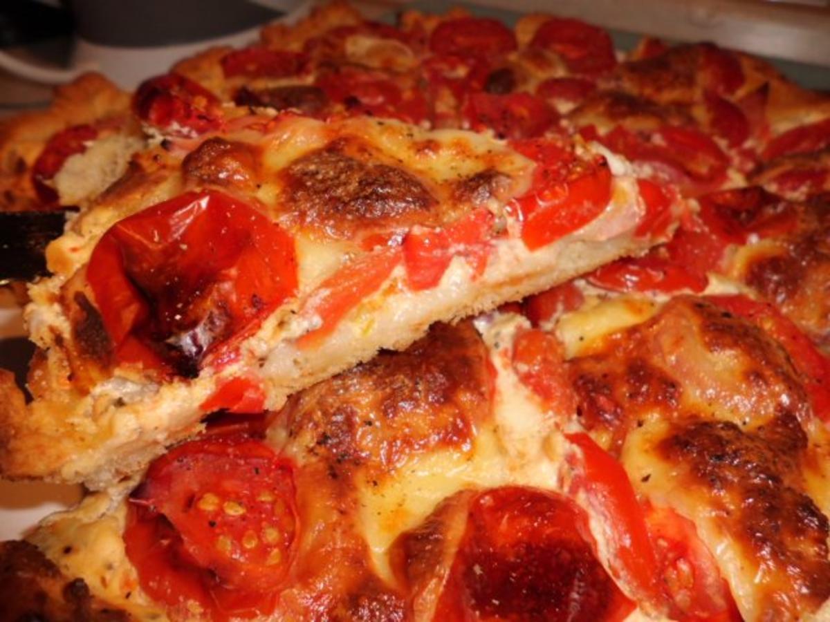 Pizza: Tomaten-Käse-Pizza - Rezept mit Bild - kochbar.de