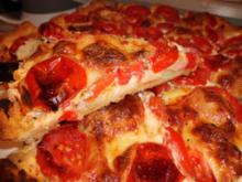 Pizza: Tomaten-Käse-Pizza - Rezept