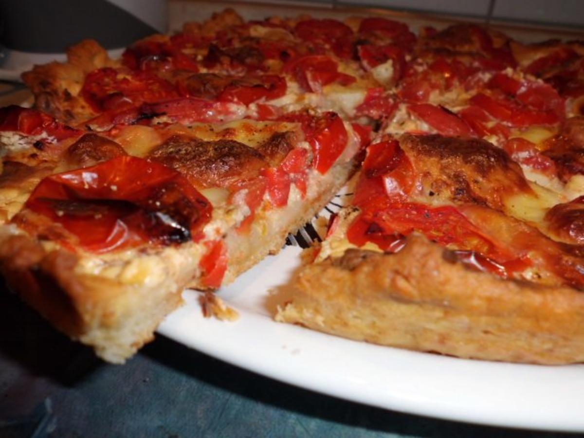 Pizza: Tomaten-Käse-Pizza - Rezept - Bild Nr. 7