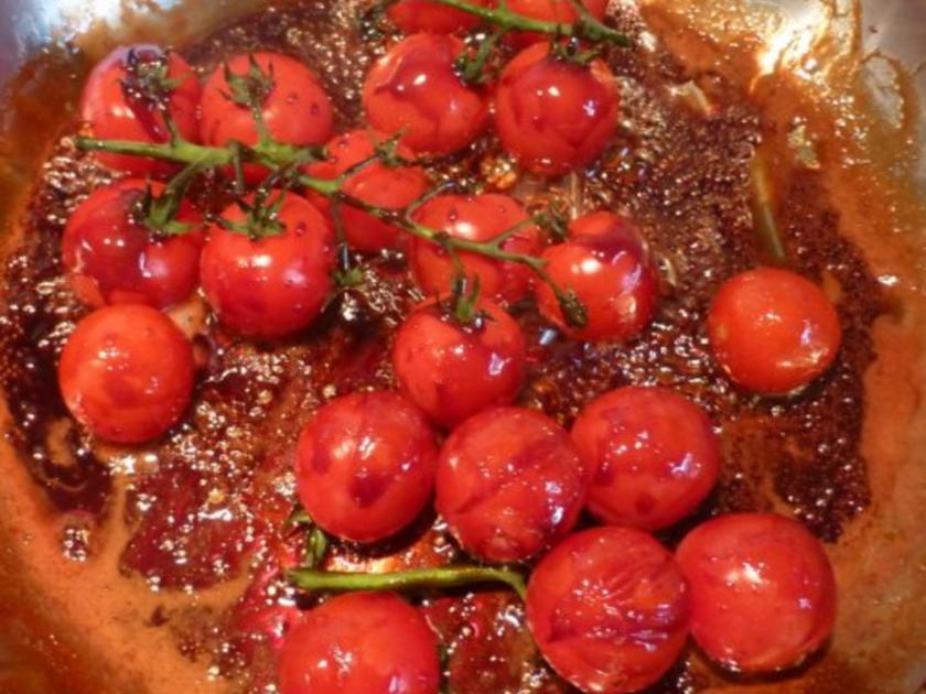Rinderfilet mit Basilikumkruste,Safranrisotto und Balsamico-Tomaten ...