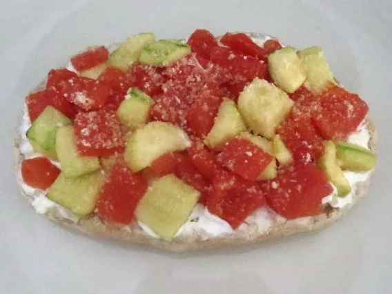 Zwischensnack: Käse-Gemüse-Baguette - Rezept