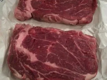 Zartes Rinder Entrecôte mit Buttermöhren und Ofenschalotten/Kartoffeln - Rezept - Bild Nr. 3