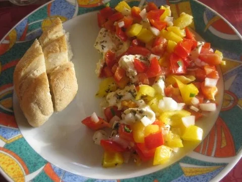 SCHAFSKÄSE ÜBERBACKEN MIT GEMÜSE - Rezept