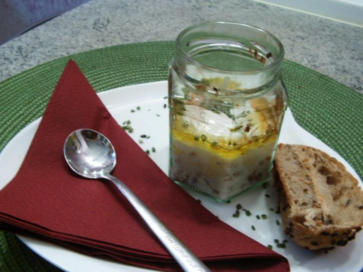 Ei im Glas, mit Spinat und Räucherlachs - Rezept - kochbar.de