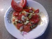 Tomatensalat mit Zucchini - Rezept
