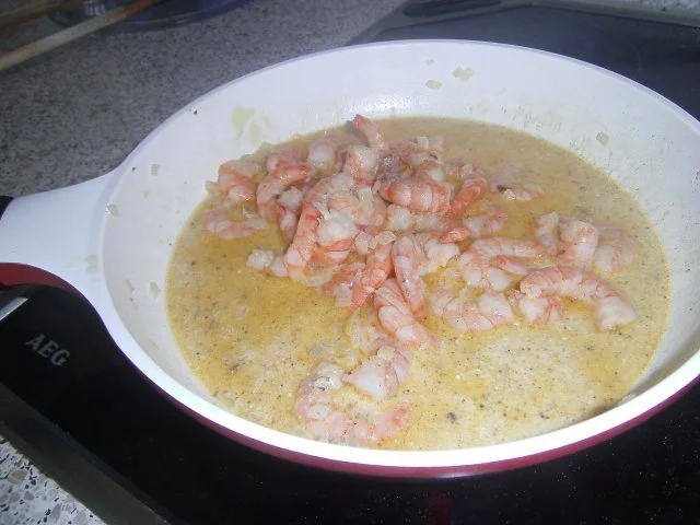 Kalbsfrikadellen mit Krabben/Garnelen gefüllt - Rezept - Bild Nr. 3