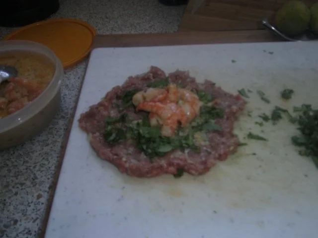 Kalbsfrikadellen mit Krabben/Garnelen gefüllt - Rezept - Bild Nr. 8