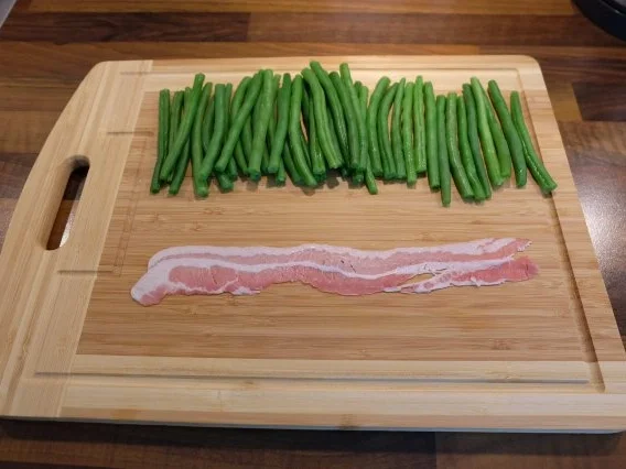 Gepökeltes und geräuchertes Schweinefilet mit Kartoffel-spalten und Speck-Böhnchen - Rezept - Bild Nr. 12