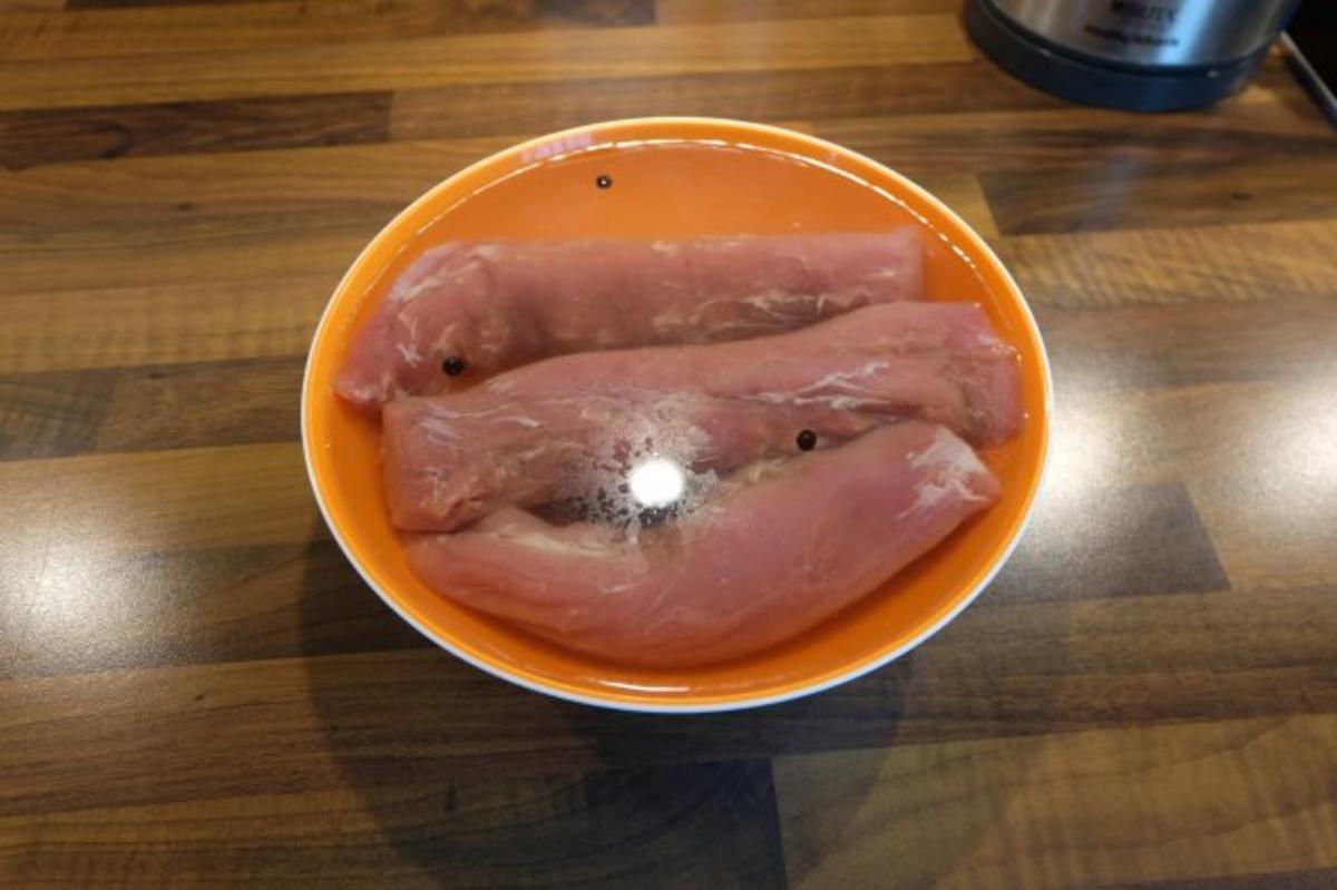 Gepökeltes und geräuchertes Schweinefilet mit Kartoffel-spalten und Speck-Böhnchen - Rezept - Bild Nr. 4
