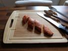 Gepökeltes und geräuchertes Schweinefilet mit Kartoffel-spalten und Speck-Böhnchen - Rezept