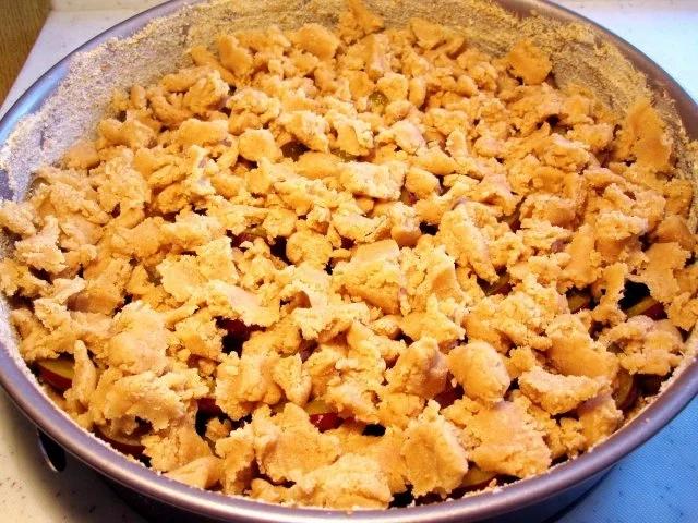 Rezept: Pflaumen-Streuselkuchen Bild Nr. 6 Pflaumen-Streuselkuchen - Rezept - Bild Nr. 6