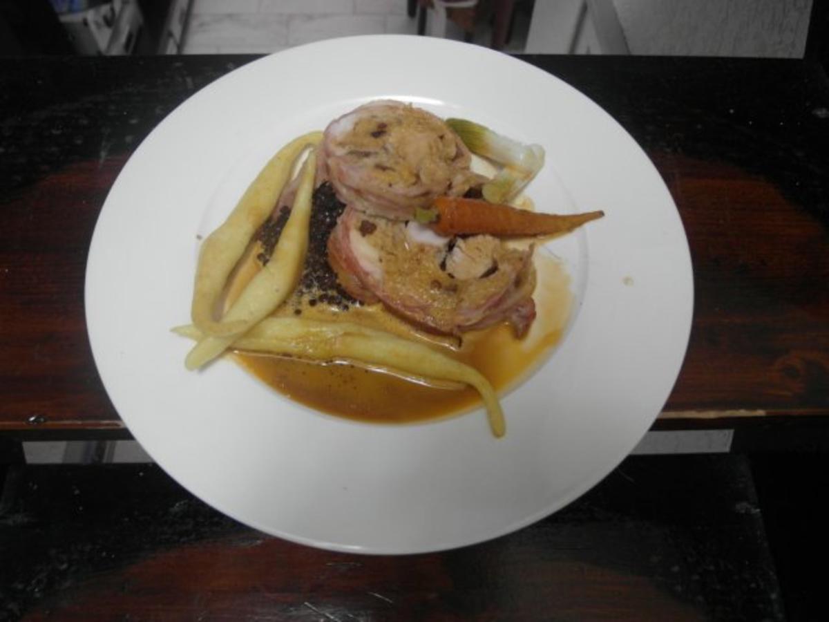 Roulade vom Kaninchen mit Balsamico-Beluga-Linsen und Schupfnudeln -
Rezept By Das perfekte Dinner
