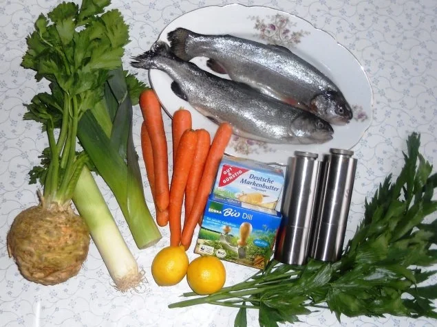 Forelle à la "Oòrndrasch" - im Backofen gegart   ( Rzpt. um 1980) - Rezept - Bild Nr. 3