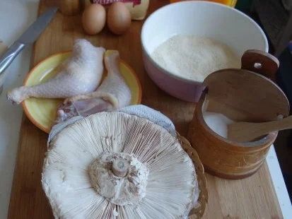 Rezept: Hendlhaxn - Hühnerkeule paniert, garniert mit Parasolpilz Bild Nr. 5 Hendlhaxn - Hühnerkeule paniert, garniert mit Parasolpilz - Rezept - Bild Nr. 5