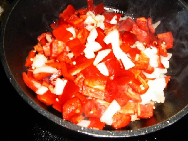 Putenbrust mit Erdnuss- Paprikasoße - Rezept - Bild Nr. 5