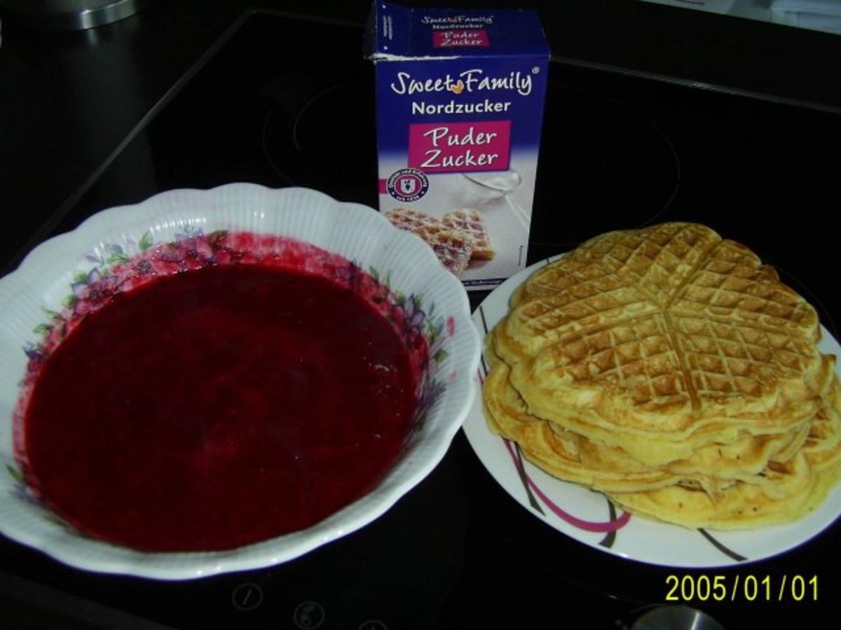 Dessert: Köstliche Waffeln mit warmen Himbeerpüree - Rezept - Bild Nr. 5