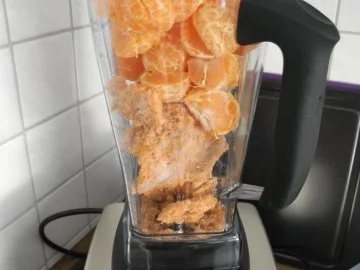 Rezept: Smoothie : Eiskalter Karotten - Mandarinen Smoothie Bild Nr. 2 Smoothie : Eiskalter Karotten - Mandarinen Smoothie - Rezept - Bild Nr. 2